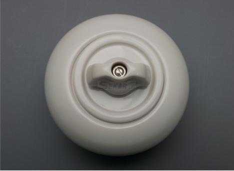 aluziov porcelnov vypna s rmekem - Kliknutm zobrazte detail obrzku.